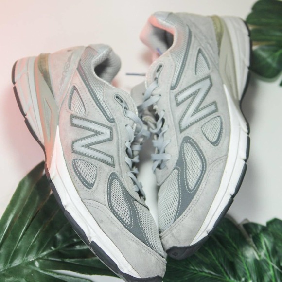 Jordan Shoes - New Balance 990 V4 size 9 women's